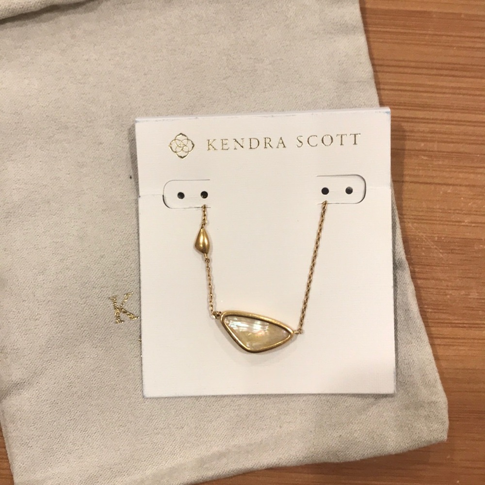 Kendra Scott Margot Pendant